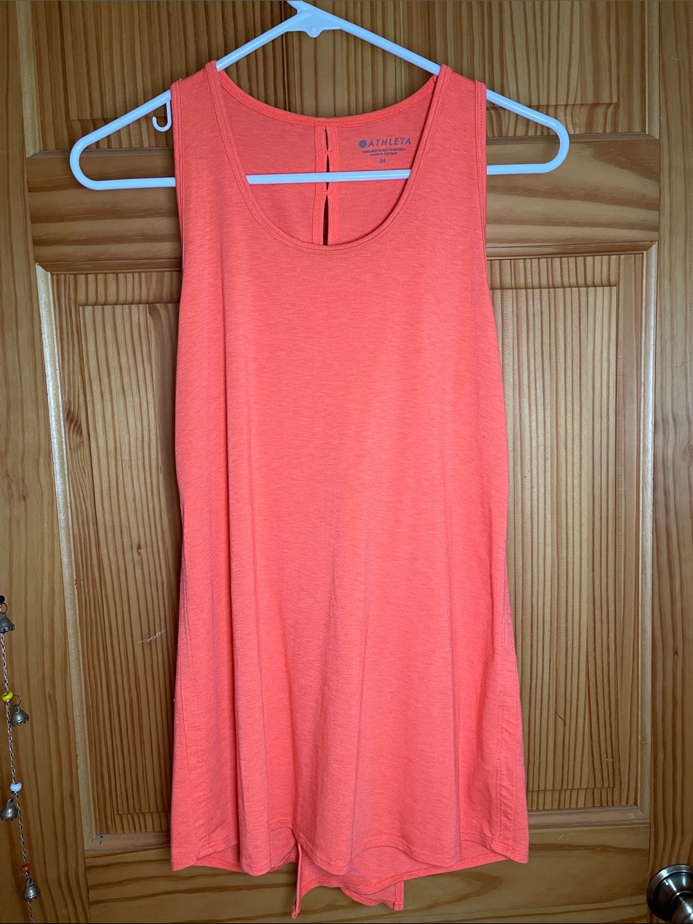Athleta Essential Vital Tie Back sleeveless Scoop Tank, Medium.